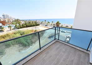 Двухкомнатная квартира с видом на море