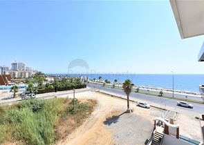 Двухкомнатная квартира с видом на море