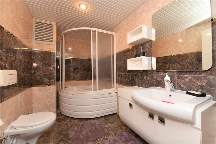 Меблированный пентхаус в районе Оба