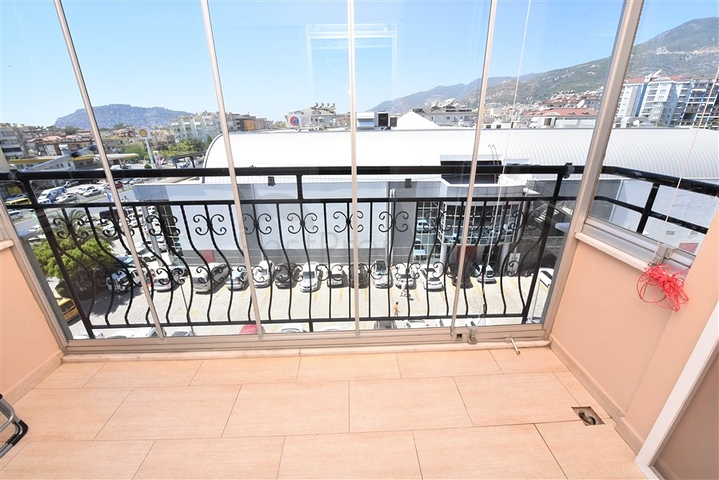 Меблированный пентхаус в районе Оба