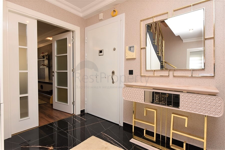 Меблированный пентхаус в районе Оба