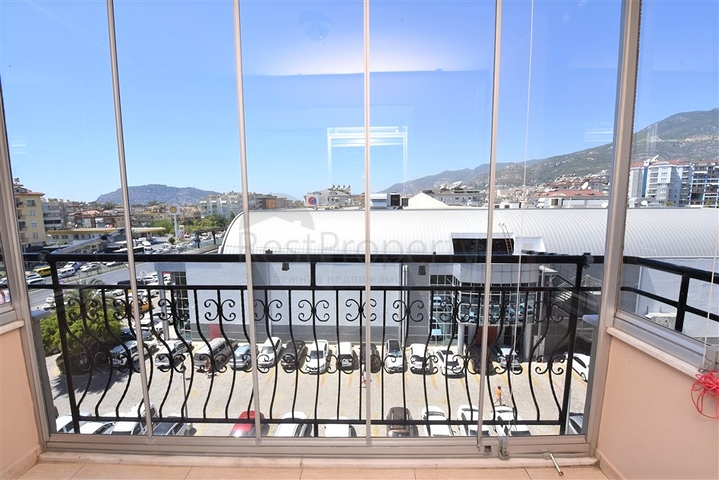 Меблированный пентхаус в районе Оба