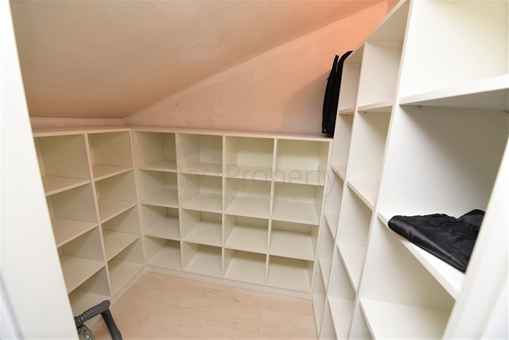 Меблированный пентхаус в районе Оба