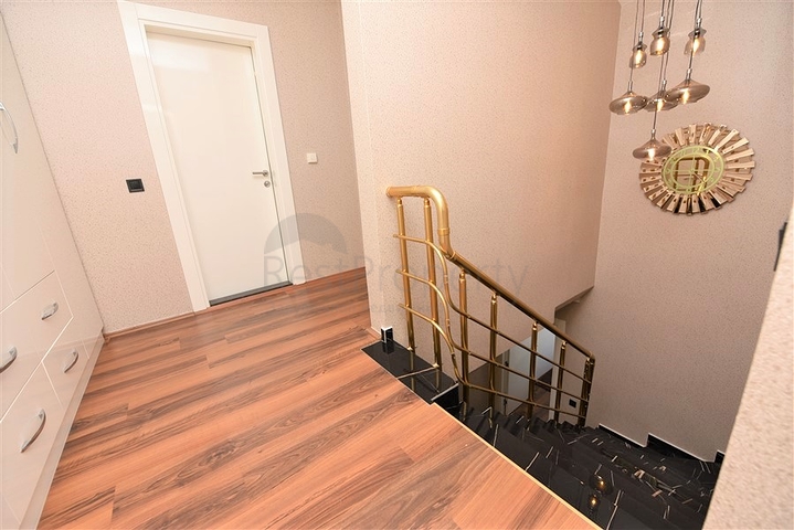 Меблированный пентхаус в районе Оба