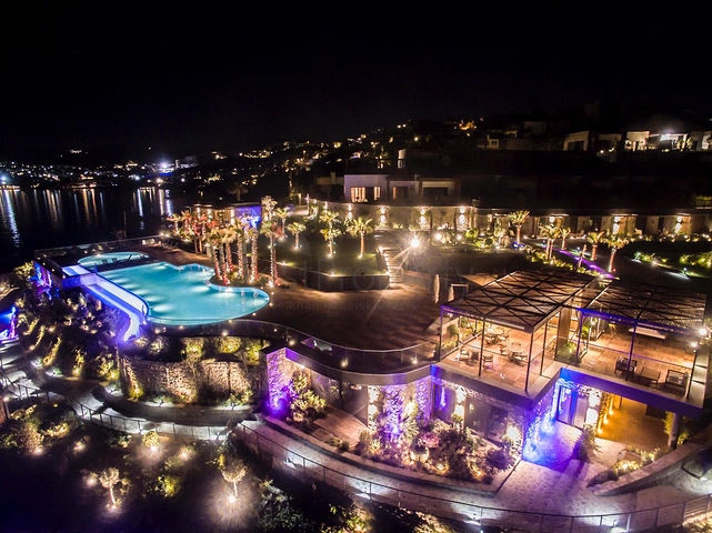 Элитный комплекс с отельной концепцией на первой береговой линии в районе Ялыкавак