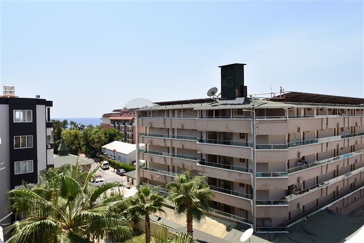 Трехкомнатная квартира в шаговой доступности от моря