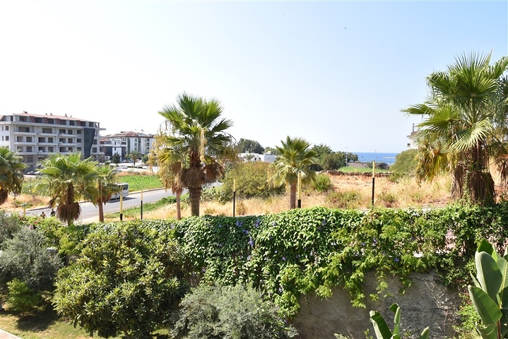 Меблированная квартира планировки 1+1 в Кестеле