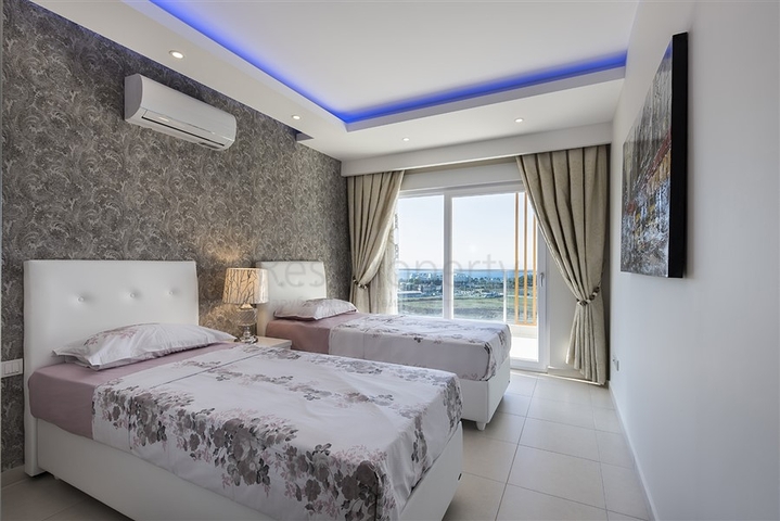 Меблированный пентхаус планировки 2+1 в Авсалларе