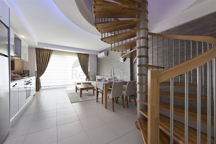 Меблированный пентхаус планировки 2+1 в Авсалларе