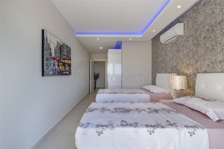 Меблированный пентхаус планировки 2+1 в Авсалларе