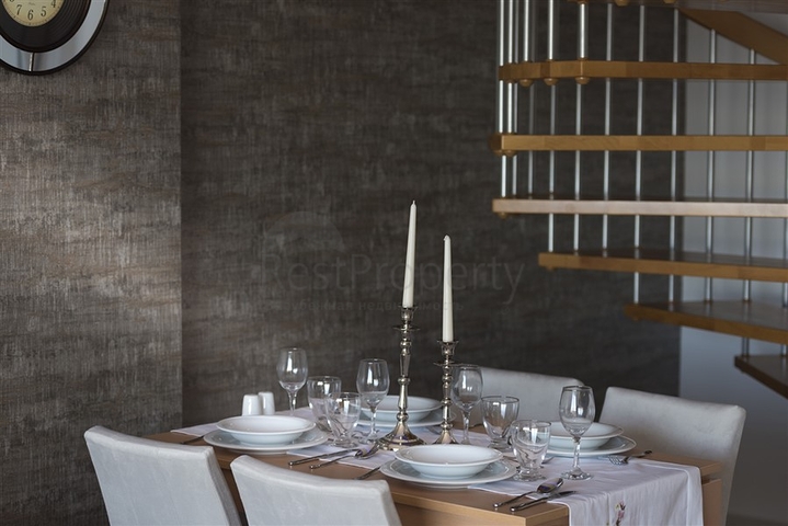 Меблированный пентхаус планировки 2+1 в Авсалларе