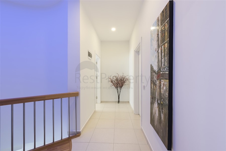 Меблированный пентхаус планировки 2+1 в Авсалларе