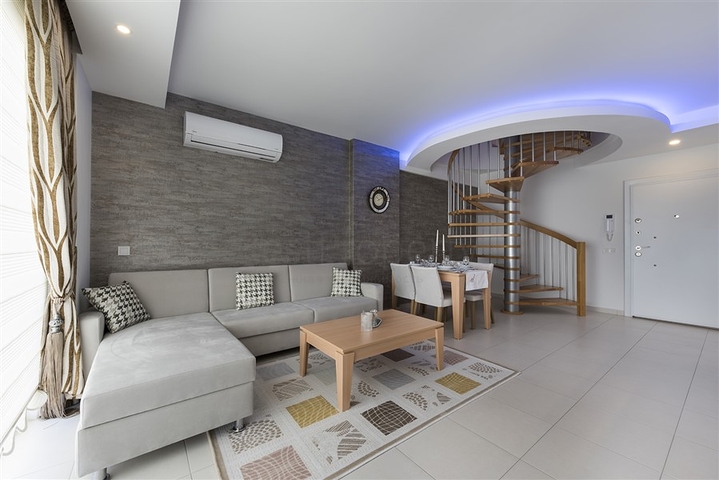 Меблированный пентхаус планировки 2+1 в Авсалларе