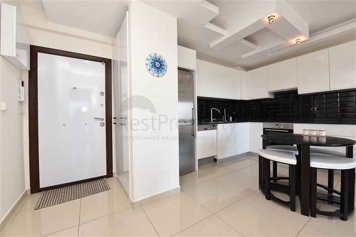 Двухкомнатная квартира с видом на море