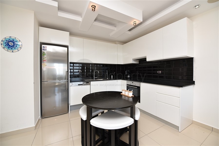 Двухкомнатная квартира с видом на море