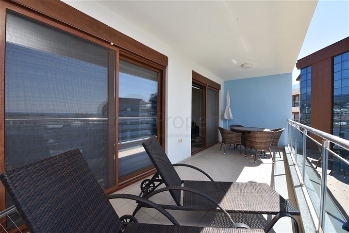 Двухкомнатная квартира с видом на море