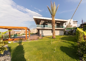 Просторная вилла по авторскому дизайну в Ялыкаваке!