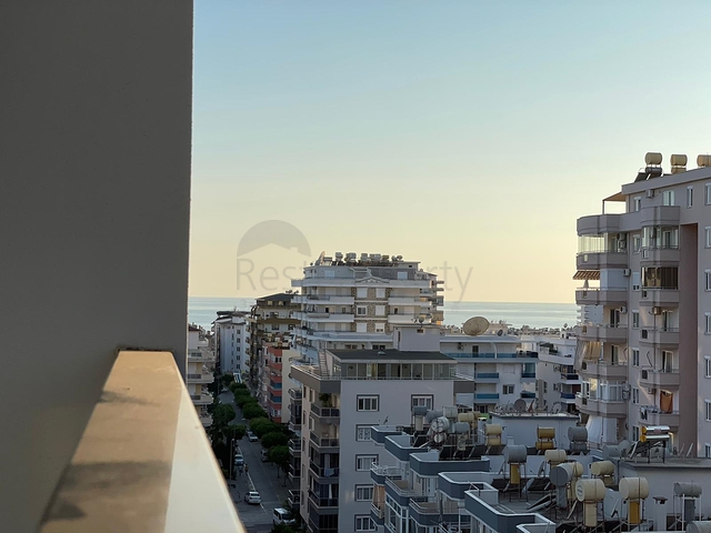 Трехкомнатная квартира в районе Махмутлар