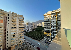 Трехкомнатная квартира в районе Махмутлар