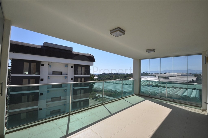 Трехкомнатная квартира в районе Каргыджак