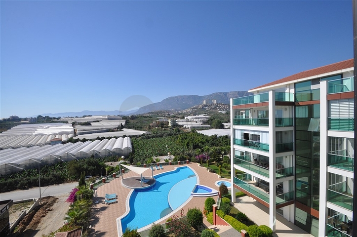 Трехкомнатная квартира в районе Каргыджак