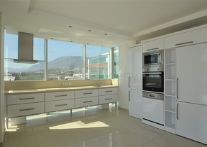 Трехкомнатная квартира в районе Каргыджак