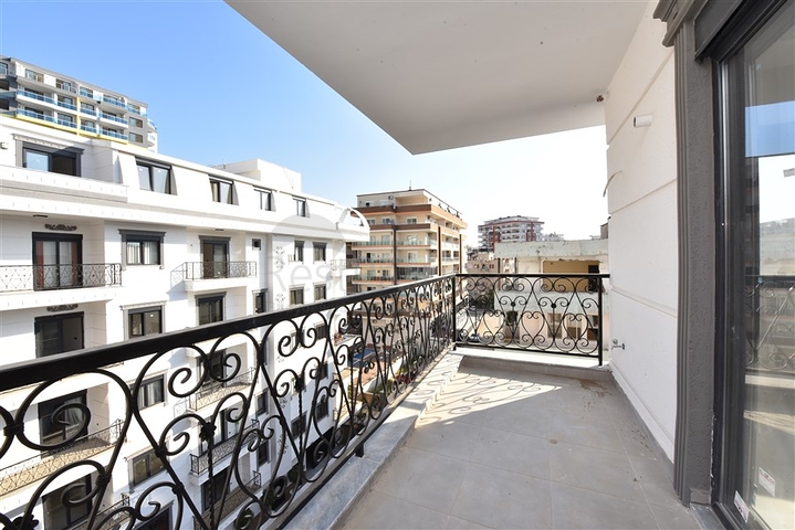 Трёхкомнатный пентхаус в районе Махмутлар