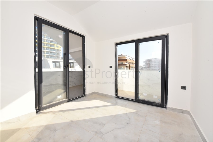 Трёхкомнатный пентхаус в районе Махмутлар