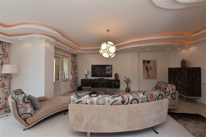 Пентхаус 4+1 в центре Аланьи