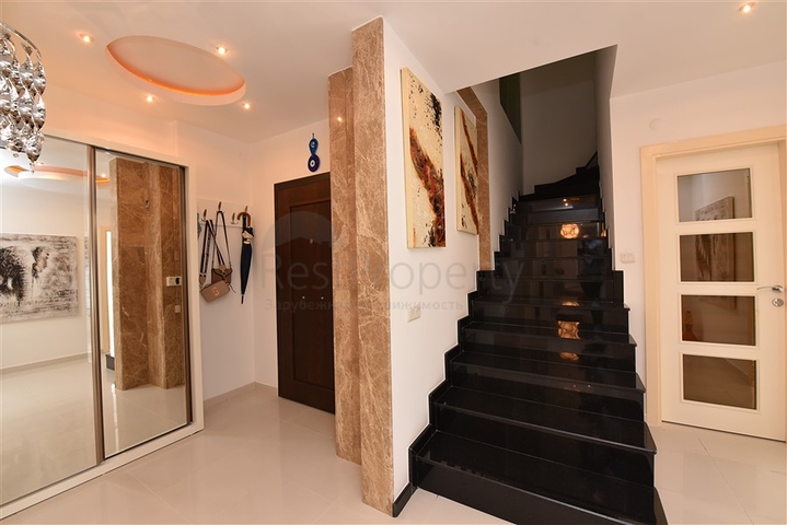 Пентхаус 4+1 в центре Аланьи