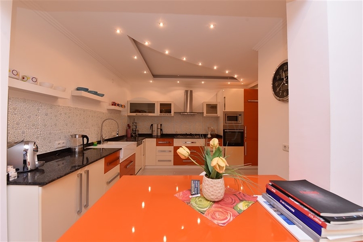 Пентхаус 4+1 в центре Аланьи