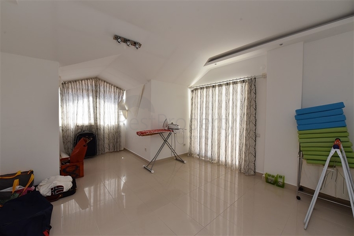 Пентхаус 4+1 в центре Аланьи