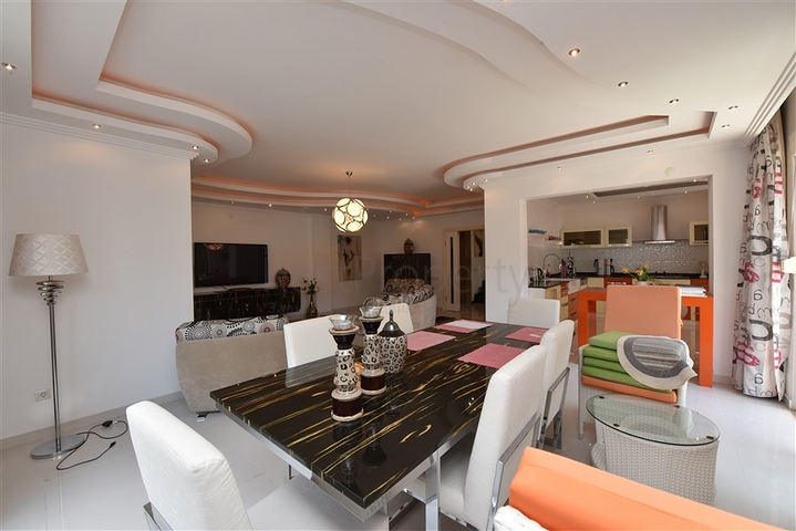 Пентхаус 4+1 в центре Аланьи