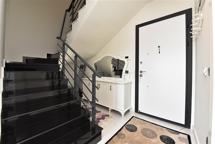 Пентхаус 2+1 на аренду в районе пляжа Клеопатры