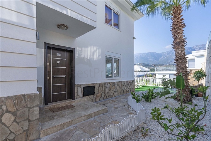 Двухэтажная вилла 3+1 с видом на море