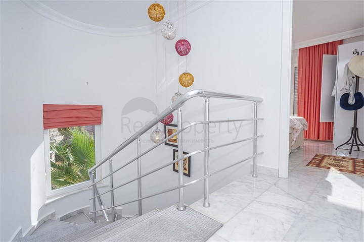 Двухэтажная вилла 3+1 с видом на море