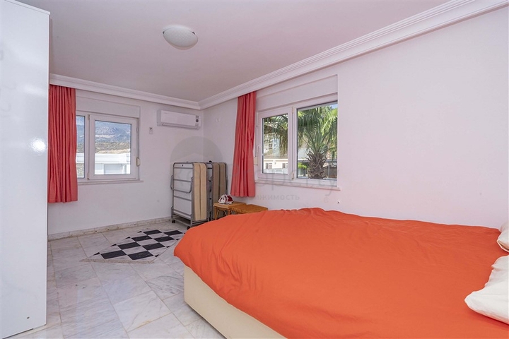 Двухэтажная вилла 3+1 с видом на море