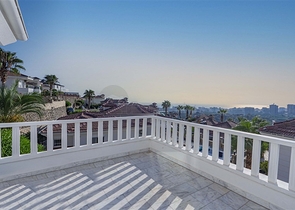 Двухэтажная вилла 3+1 с видом на море