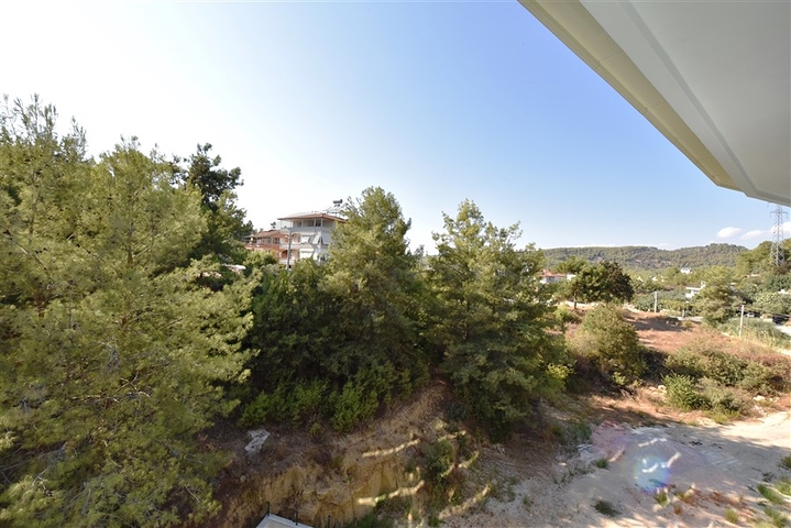 Двухкомнатная квартира с мебелью