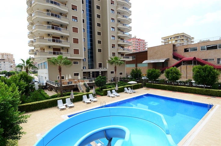 Трехкомнатная квартира в 100 метрах от моря