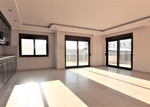 Трехкомнатная квартира в 100 метрах от моря