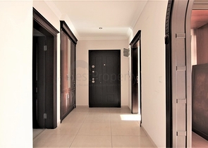 Трехкомнатная квартира в 100 метрах от моря