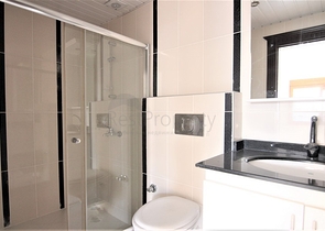 Трехкомнатная квартира в 100 метрах от моря