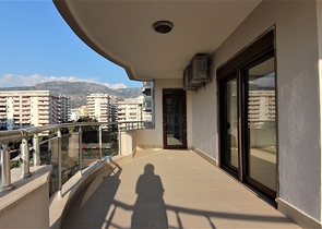 Трехкомнатная квартира в 100 метрах от моря