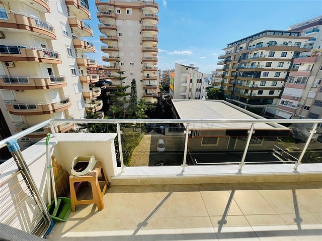 Меблированная квартира планировки 1+1 в 200 метрах от моря