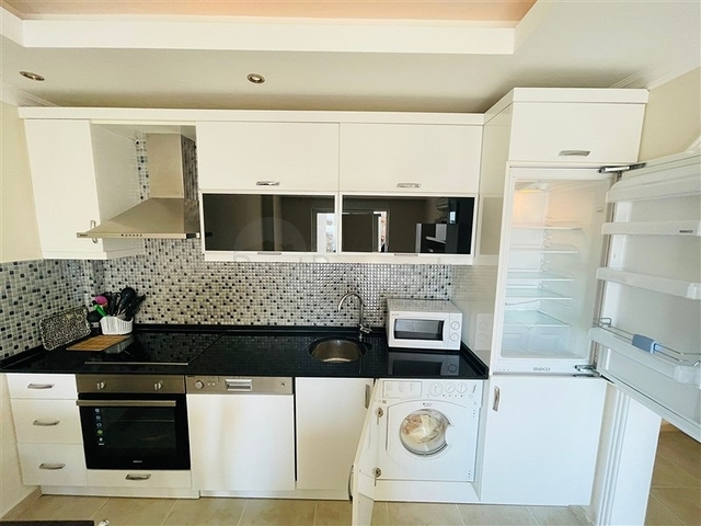 Меблированная квартира планировки 1+1 в 200 метрах от моря