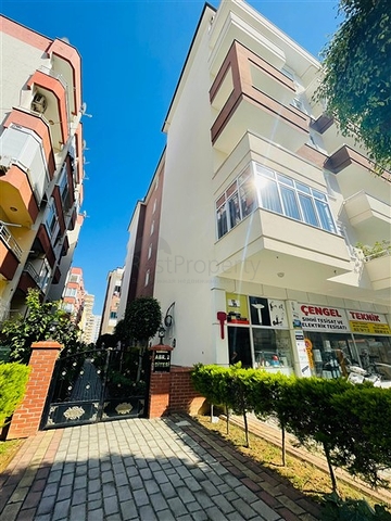 Меблированная квартира планировки 1+1 в 200 метрах от моря