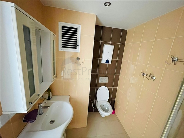 Меблированная квартира планировки 1+1 в 200 метрах от моря