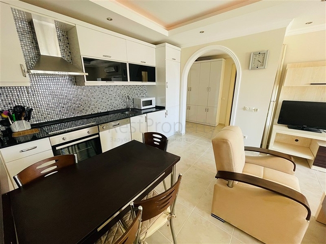 Меблированная квартира планировки 1+1 в 200 метрах от моря