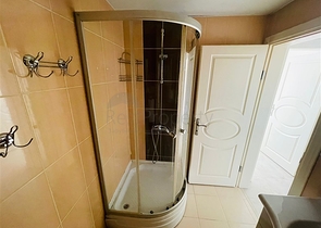 Меблированная квартира планировки 1+1 в 200 метрах от моря